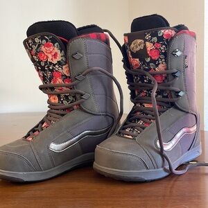 Vans Hi Standard Winter Women’s Snowboard Boot